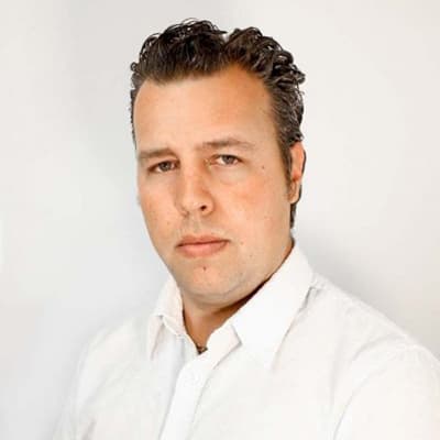 rodrigo-lores rodrigo-lores